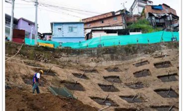 En un 60% avanza impactante obra de protección de laderas que construye el AMB en el barrio Albania, comuna 14 de Bucaramanga