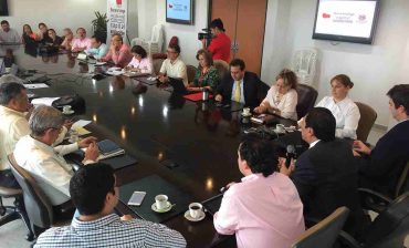 Directora del Área Metropolitana destaca principios de acercamiento sobre lo fundamental, durante la primera mesa de trabajo que busca consenso en movilidad