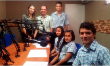 Niños y jóvenes de la comuna dos enseñan a reciclar a través de la radio